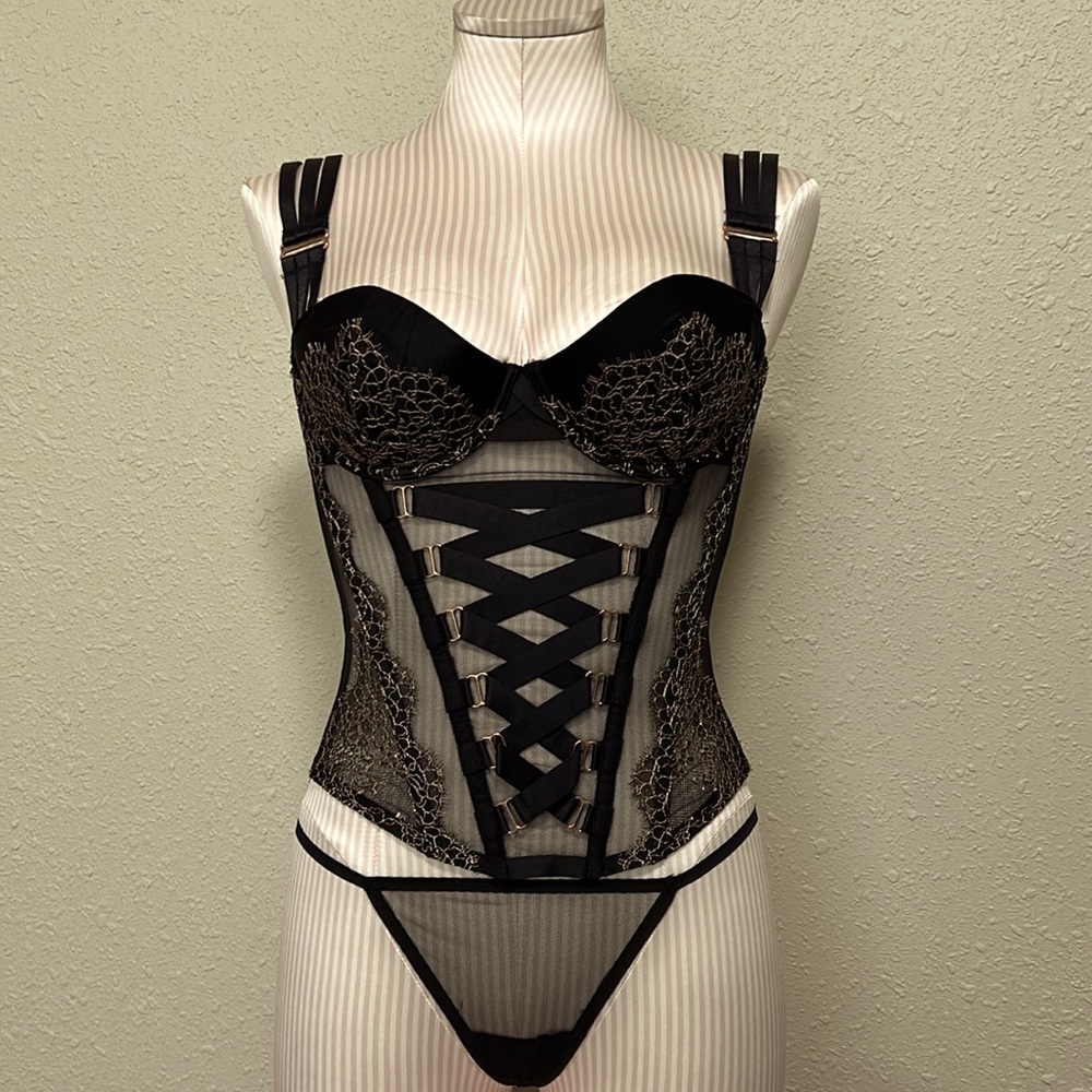 1 day sale Luxe VS Corset Set - Picture 2 of 10